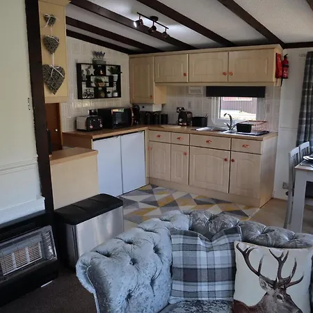 Heddfan, Luxury 3 Bedroom Timber Lodge, Now With Wifi, Caer Beris Holiday Park, Builth Wells, Sorry No Tradesmen Or Contractors Allowed Exterior photo