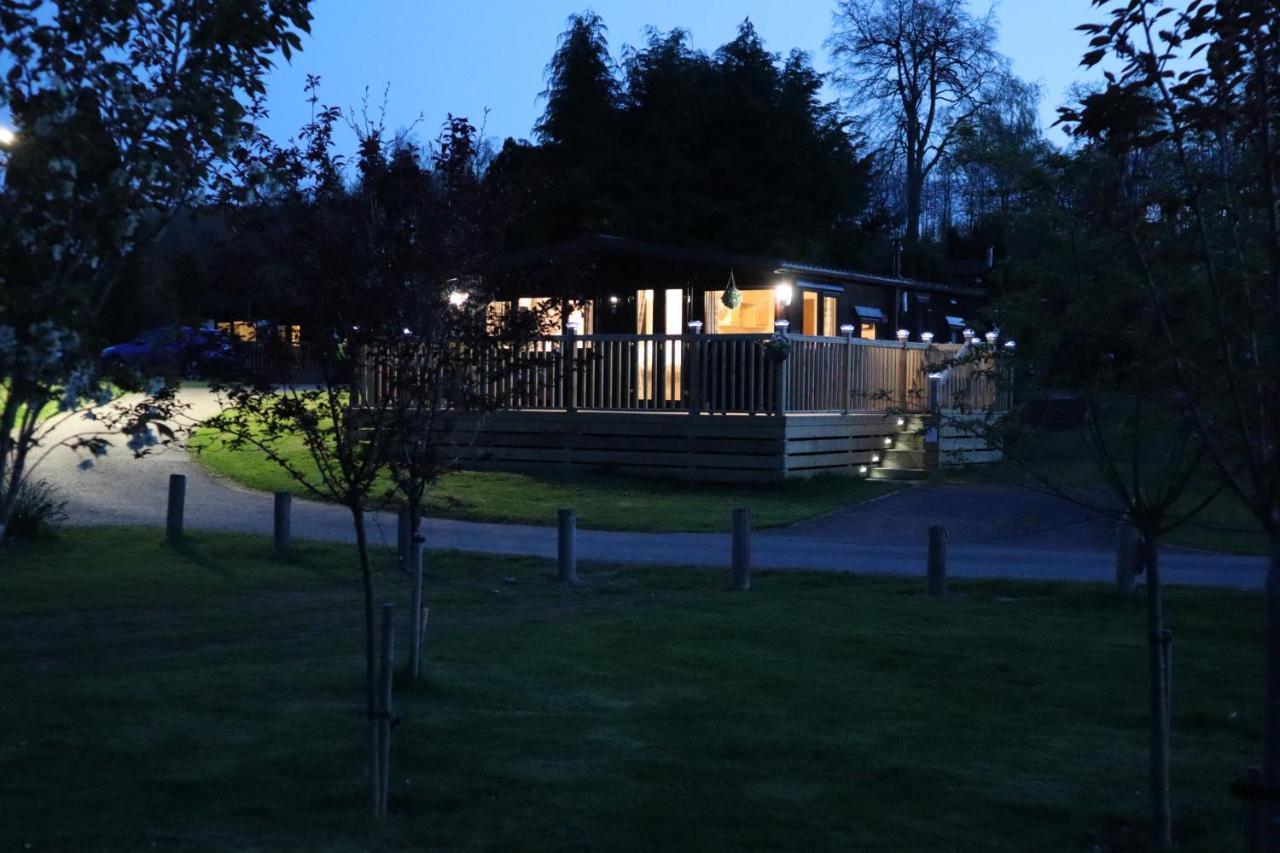 Heddfan, Luxury 3 Bedroom Timber Lodge, Now With Wifi, Caer Beris Park, Builth Wells, Sorry No Tradesmen Or Contractors Allowed